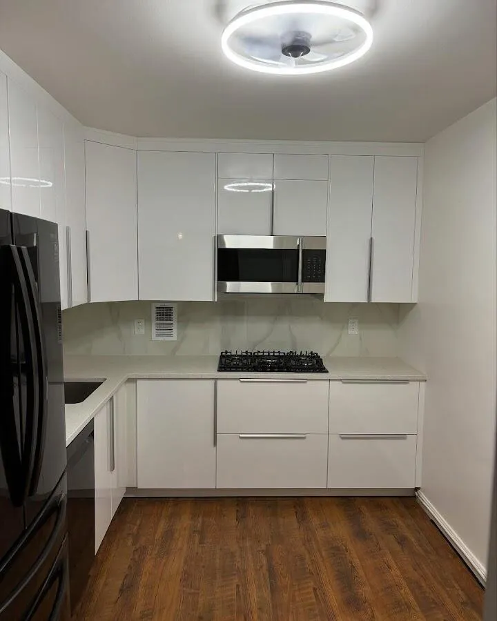 Renovated kitchen with quartz countertops in Discovery Bay